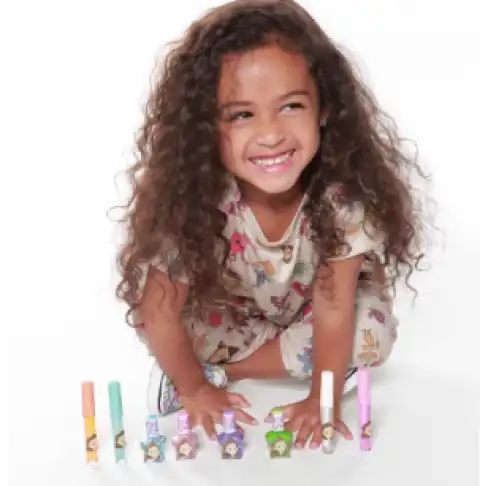 Chris Brown's Daughter ' Royalty Brown ' Launches Her Cosmetics Line (Photos)
